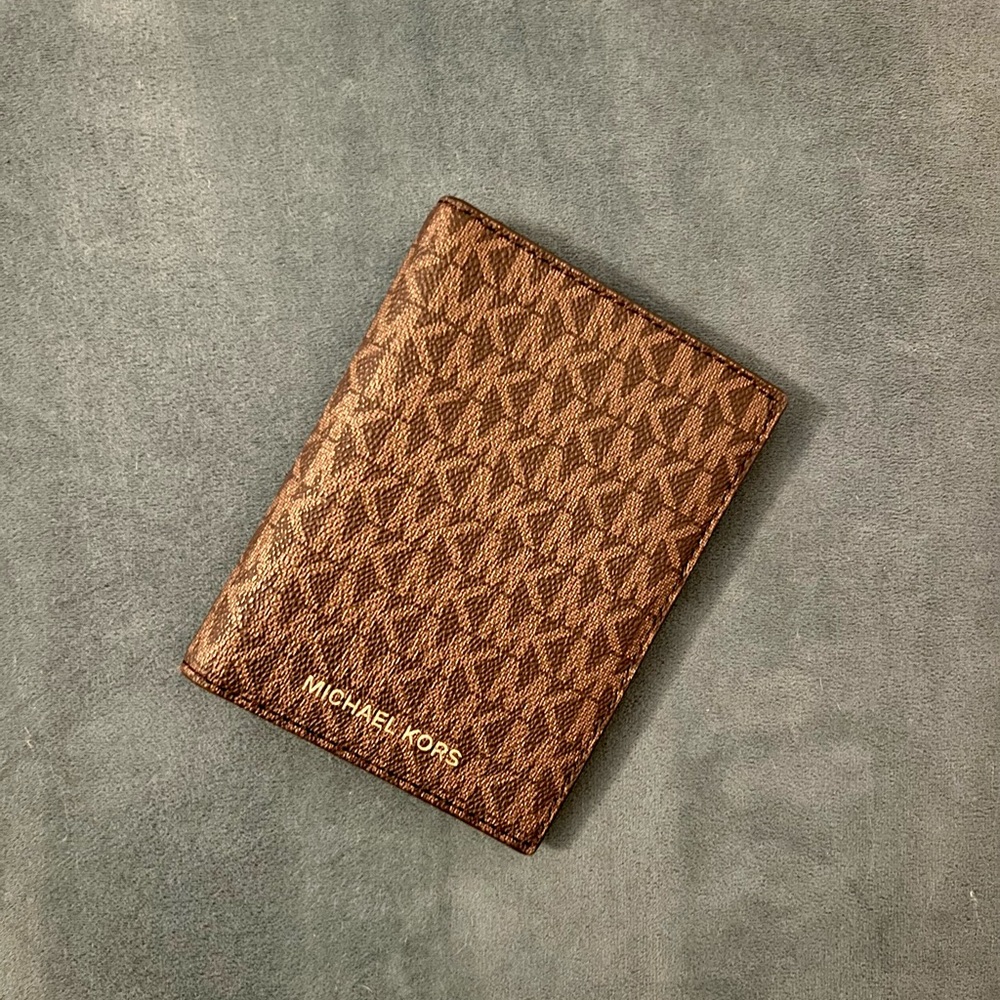 Micheal Kors Passport Wallet
